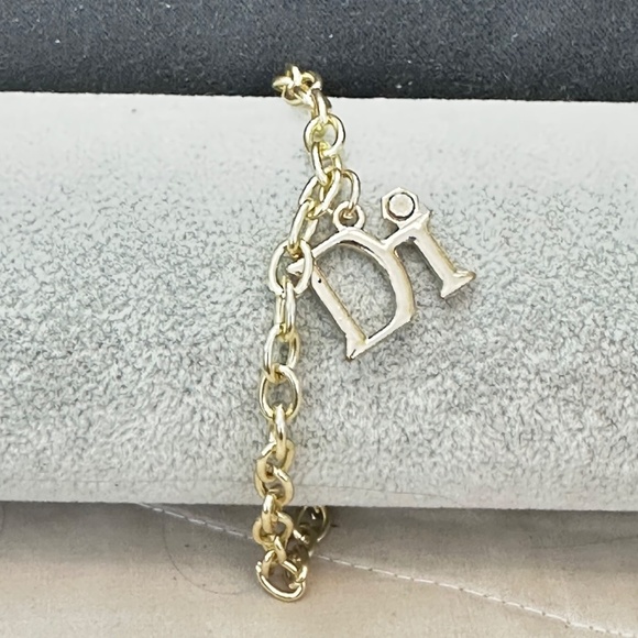 Gold Tone “Di“ Charm Chain Link Bracelet w/crystal as Top of “I“ Vintage - Picture 11 of 15
